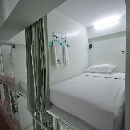 Hostel Latha Yangon Exteriör bild