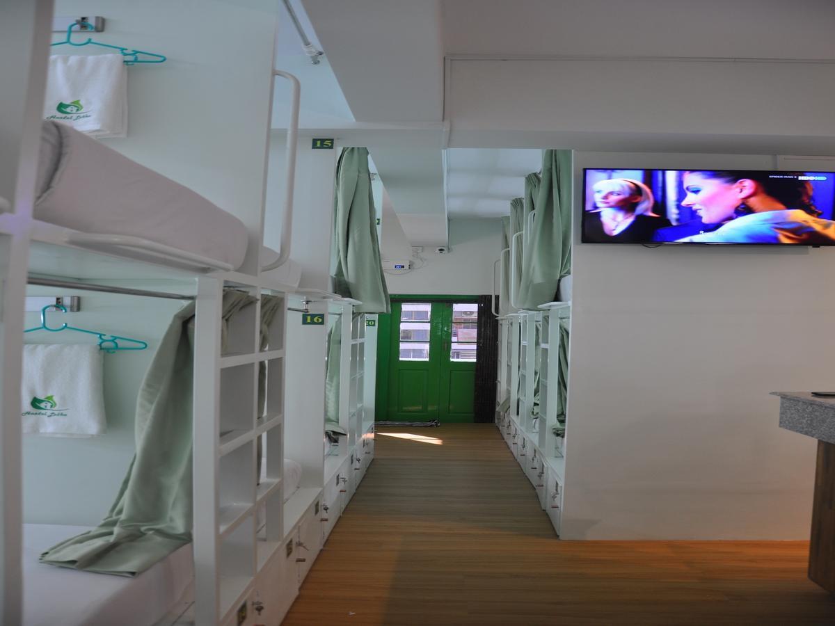 Hostel Latha Yangon Exteriör bild