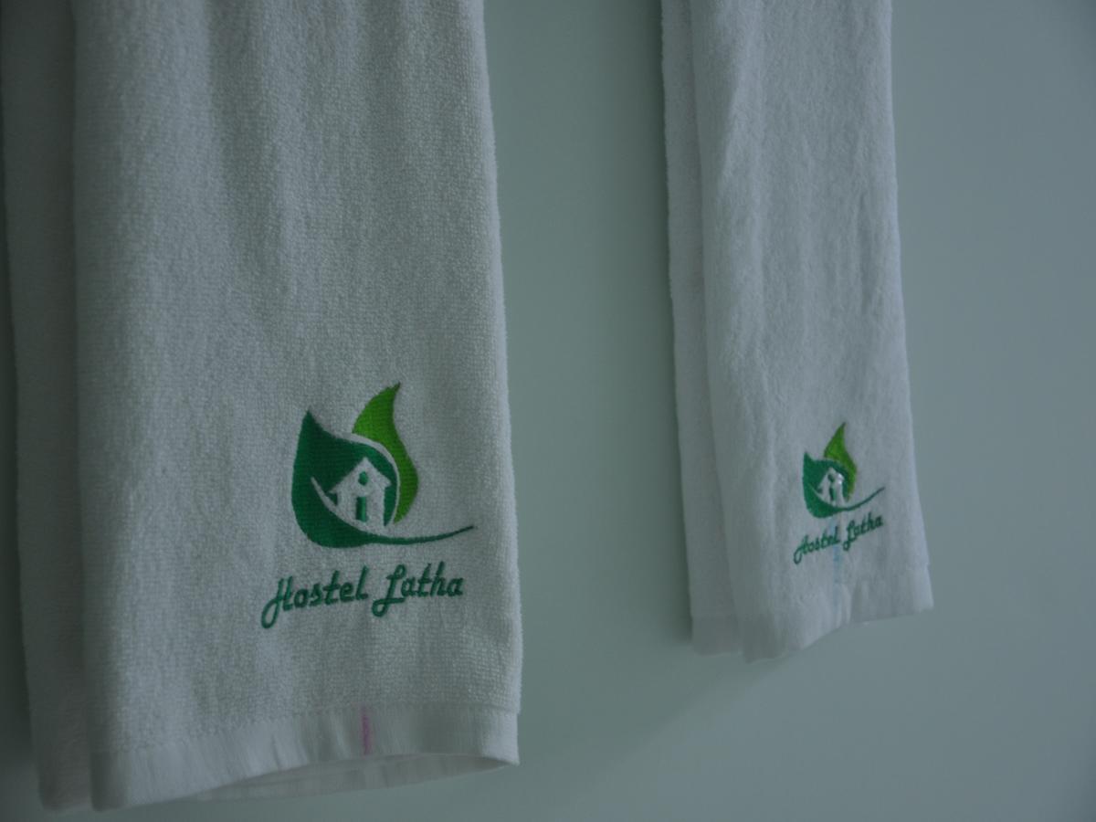 Hostel Latha Yangon Exteriör bild