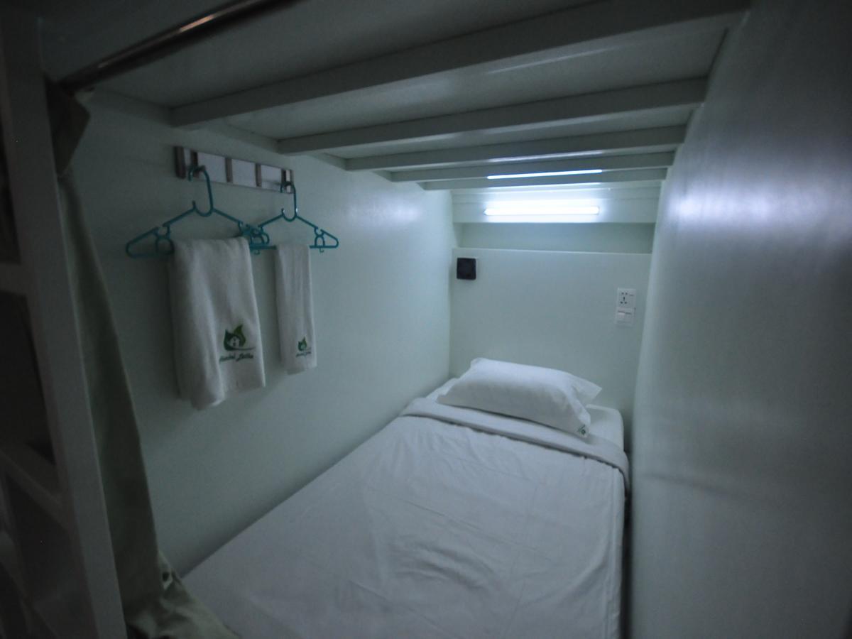 Hostel Latha Yangon Exteriör bild