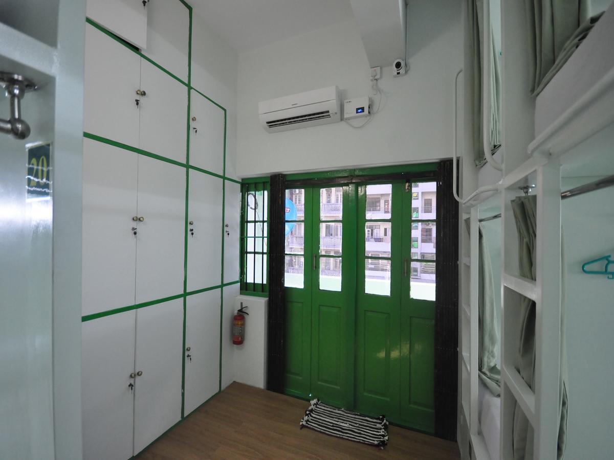 Hostel Latha Yangon Exteriör bild